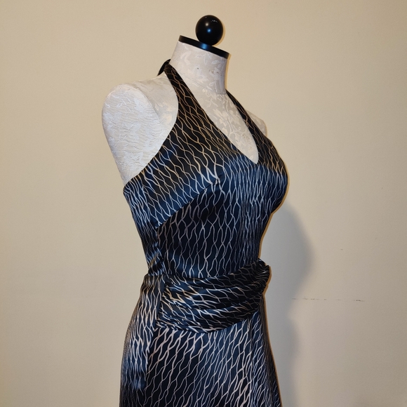 Laundry by Shelli Segal Silk Halter Dress - Size 2 - Picture 12 of 16